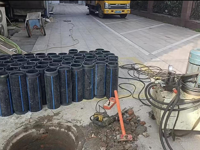 凤城PE置换管厂家 DN315置换管 非开挖管短管置换